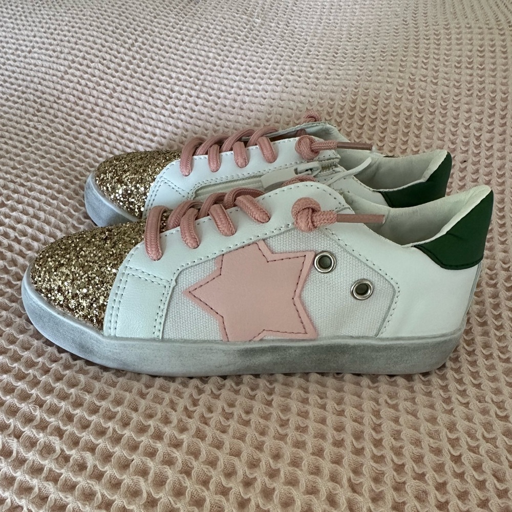 LOla and the boys sneakers, girls